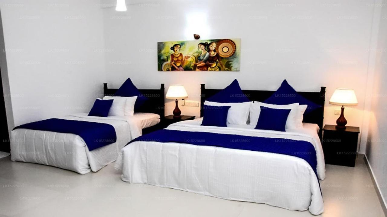 Blue Spring Hotel 瓦都瓦 外观 照片